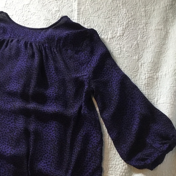 Joie 100% Silk Cheetah Print Top Cobalt Blue M/L - Picture 3 of 9